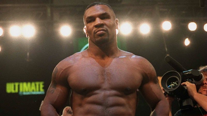 Bản tin MMA 15/3: Mike Tyson suýt đấm vỡ mũi cựu vương UFC