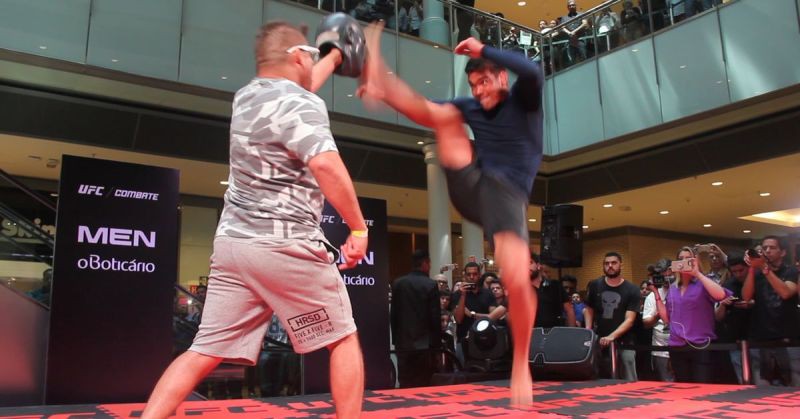 Bản tin MMA 26/10: Các võ sĩ thể hiện tại Open Workout UFC FN 119