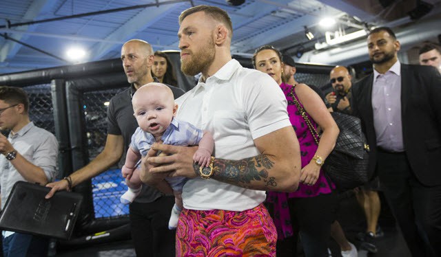 Bản tin MMA 31/10: Con trai Conor mới 5 tháng tuổi đã tập squat?
