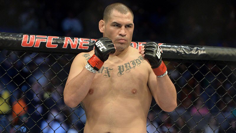 Võ sỹ đấm 6,38 cú/phút Cain Velasquez sắp trở lại sàn đấu