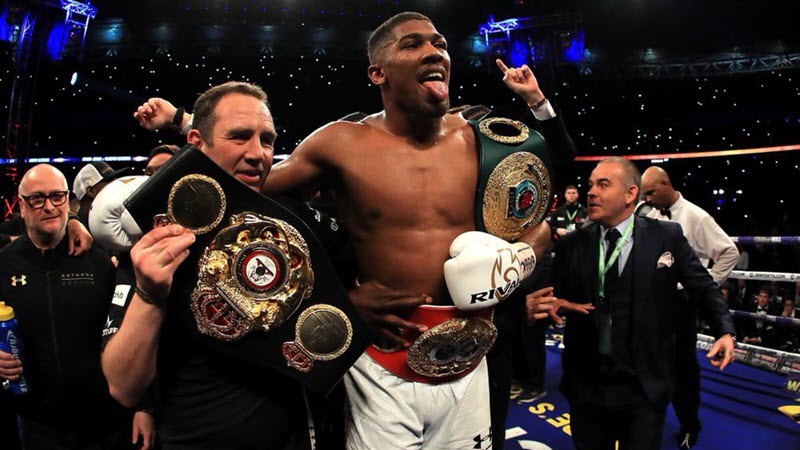 Anthony Joshua thắng Joseph Parker theo cách bất ngờ khó tin