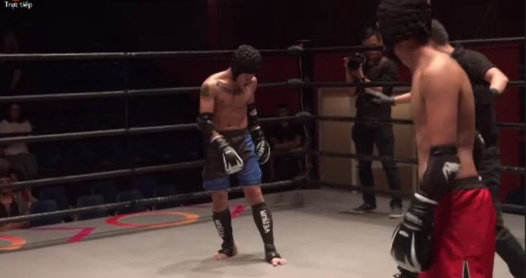 Coco Championship: "Sát thủ Muay Thái" phải rời đài trong 2 phút