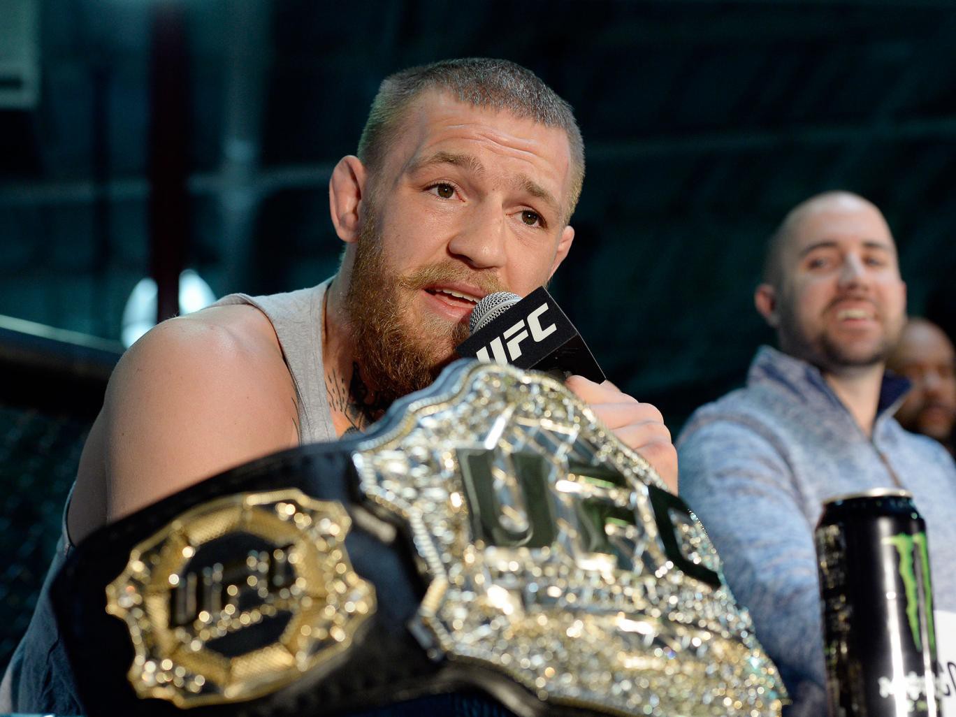 Gã nổi loạn McGregor tuyên bố quay lại UFC 200