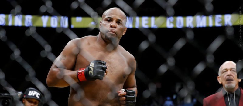 Daniel Cormier: Jon Jones đáng lẽ phải bị tước đai interim từ lâu