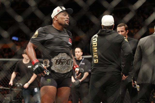 Daniel Cormier: Đối thủ của tôi phải là Jon Jones!