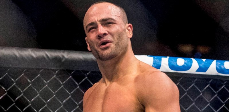 Eddie Alvarez chê fan của McGregor chẳng biết gì về MMA