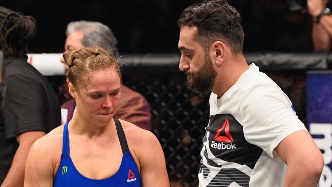 Edmond Tarverdyan: Nguyên nhân Ronda Rousey lại thua cuộc?