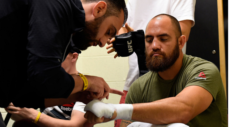 Edmond Tarverdyan vẫn sẽ xuất hiện cùng Travis Browne