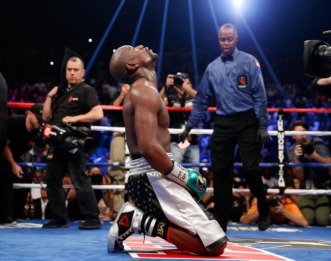 Floyd Mayweather dập tắt tin đồn sắp có trận đấu với McGregor
