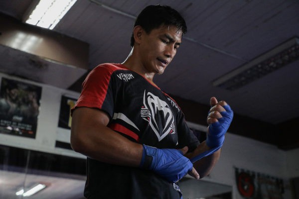 Folayang sẽ vô hiệu hóa tốc độ và cú đấm phải của Martin Nguyễn?