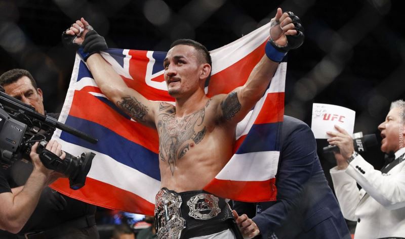 "Cơn bão" Holloway cảnh báo quét phăng hạng Featherweight
