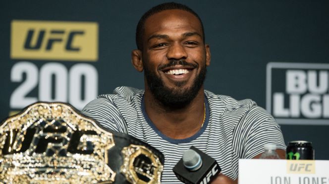 Jon Jones bị loại khỏi UFC 200 do tình nghi sử dụng chất cấm