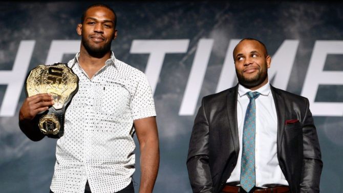 Jon Jones chúc Cormier tận hưởng những phút cuối với chiếc đai