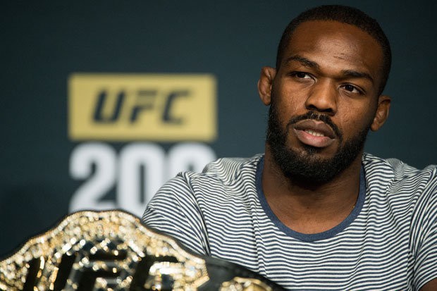 Mẫu thử máu âm tính có giúp Jon Jones vô tội?