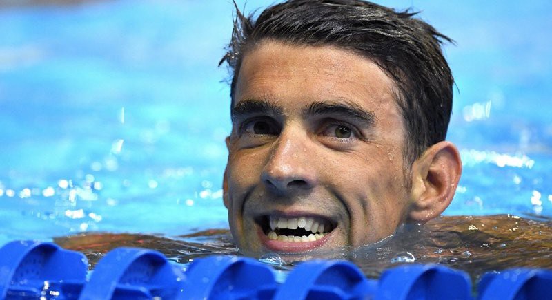 Michael Phelps: "Ai chẳng từng tè trong bể bơi"