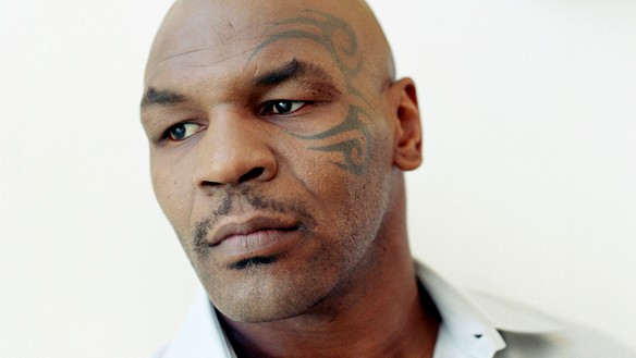 Mike Tyson từng bị xâm hại khi còn nhỏ