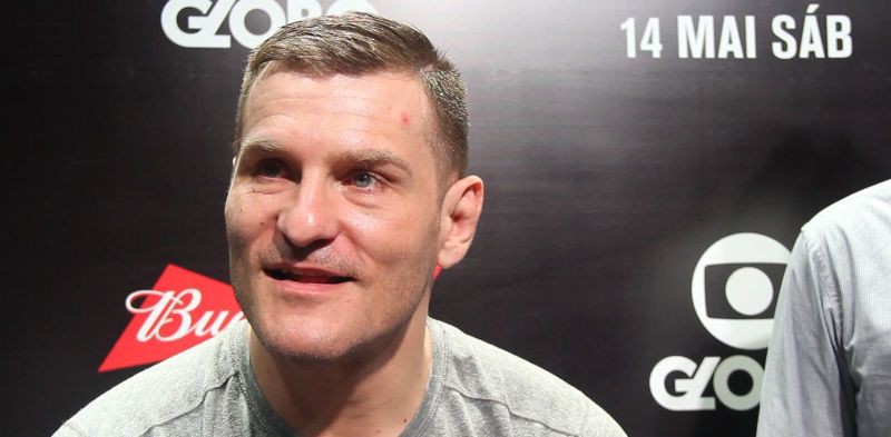 Miocic khẳng định sẽ đánh một trận máu lửa với Overeem