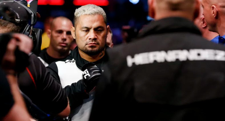Mark Hunt đòi UFC xử phạt 100% tiền lương đối với võ sĩ gian lận