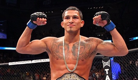3 đối thủ sừng sỏ chờ đợi Anthony Pettis ở hạng cân mới