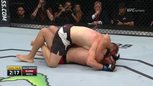 Prelims UFC FN 103: Pha Ezekiel choke đầu tiên trong lịch sử UFC