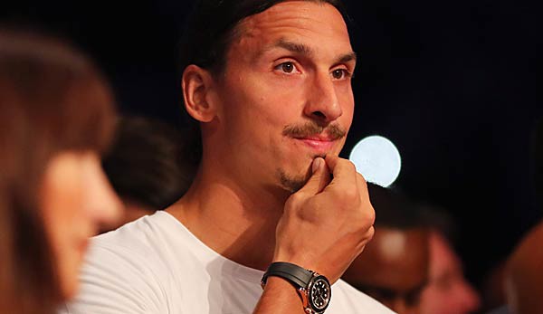Cú đá của Ibrahimovic có thắng cú đấm của McGregor trên sàn MMA?