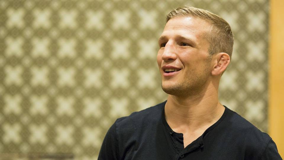 T.J. Dillashaw: Garbrandt biết cậu ta phải né tôi ra