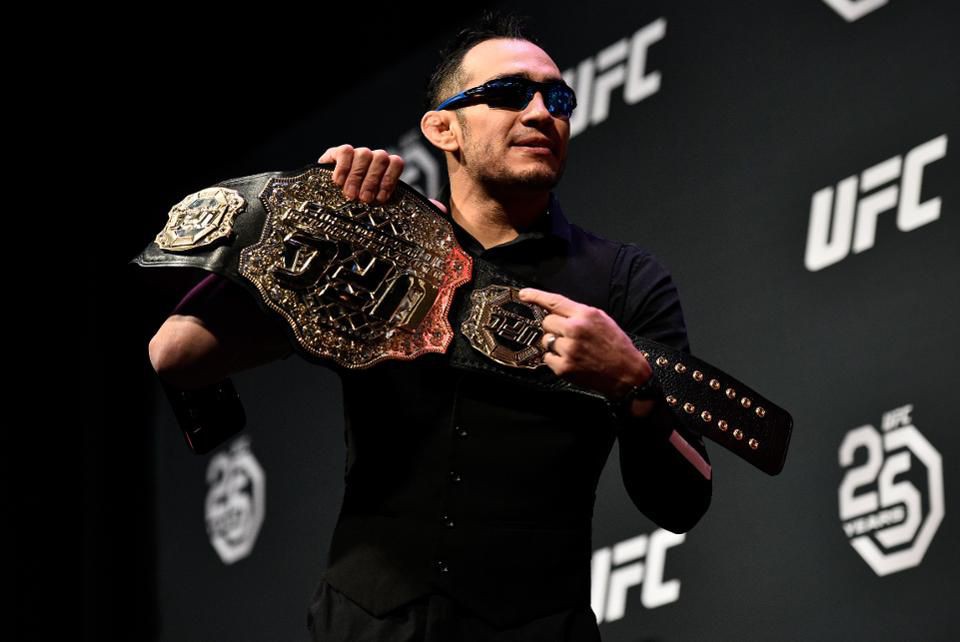 Tony Ferguson rời UFC 223: Cá tháng Tư hay sự thật?