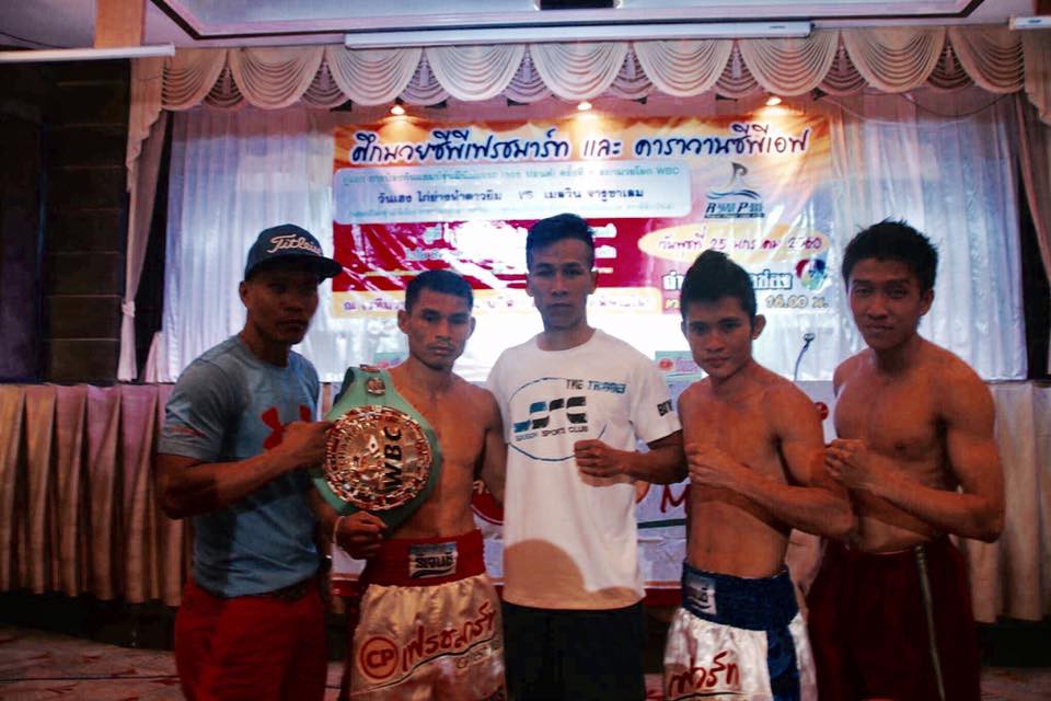 Trần Văn Thảo đón Tết bằng trận thắng knock-out ngay trong hiệp 1