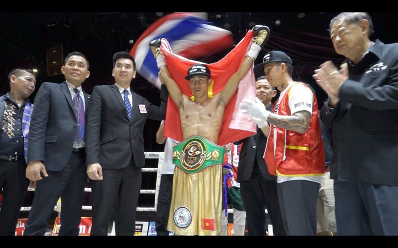 Trần Văn Thảo giành đai WBC Châu Á cho Boxing Việt Nam sau chưa đầy 1 phút
