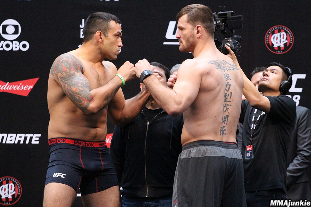 Trực tiếp UFC 198: Werdum mất đai vô địch hạng nặng