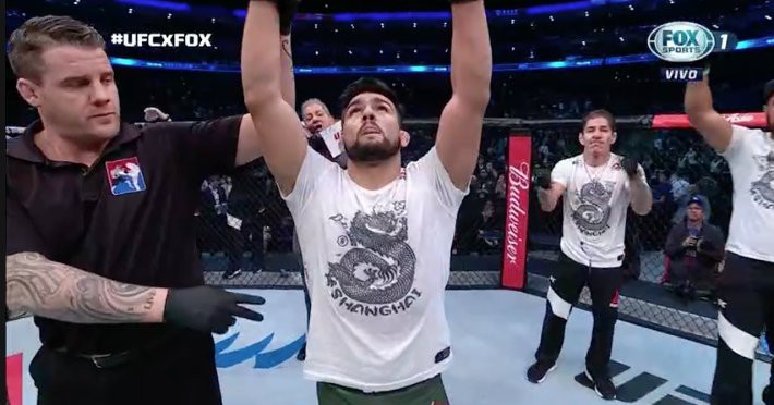 UFC FN 122: Kelvin Gastelum hạ Knockout Bisping trong 2 phút rưỡi