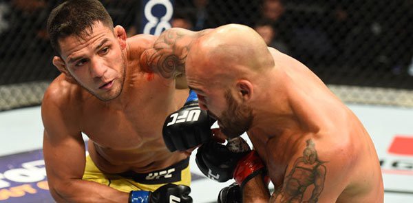 UFC on FOX 26: Chiến thuật xuất sắc, Rafael dos Anjos áp đảo Lawler