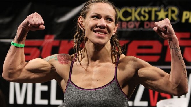 Tương lai nào cho Cyborg sau trận debut tại UFC?