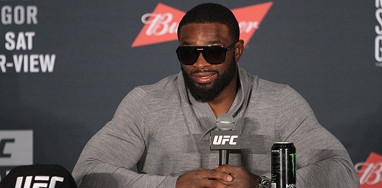 Tyron Woodley là nhà vô địch UFC bị đối xử tệ nhất lịch sử?