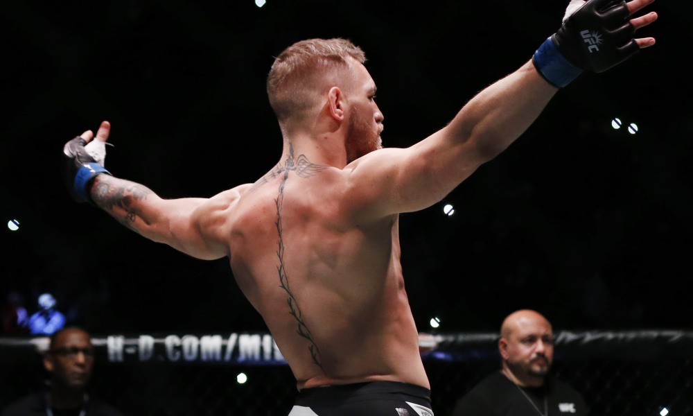 Conor McGregor không còn đai Featherweight: Lạ, vô lý và mất giá