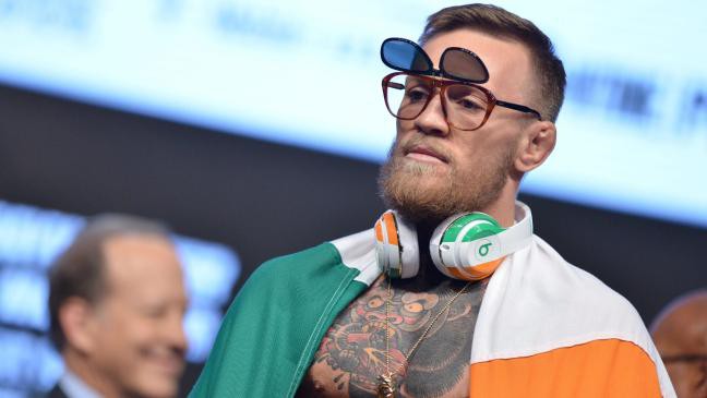 McGregor có dám vì fan mà chiến với "đứa con của quỷ" Buakaw?