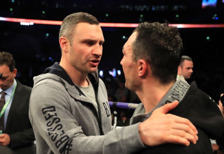 Vitali Klitschko: Vì tôi mà Wladimir thua Anthony Joshua