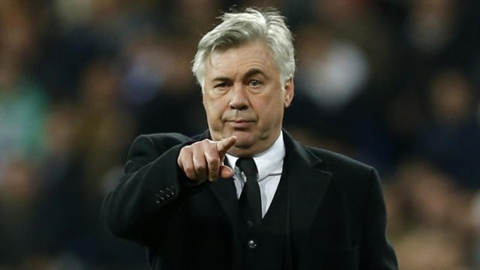 Ancelotti nhấp nhổm về M.U thế chân Van Gaal