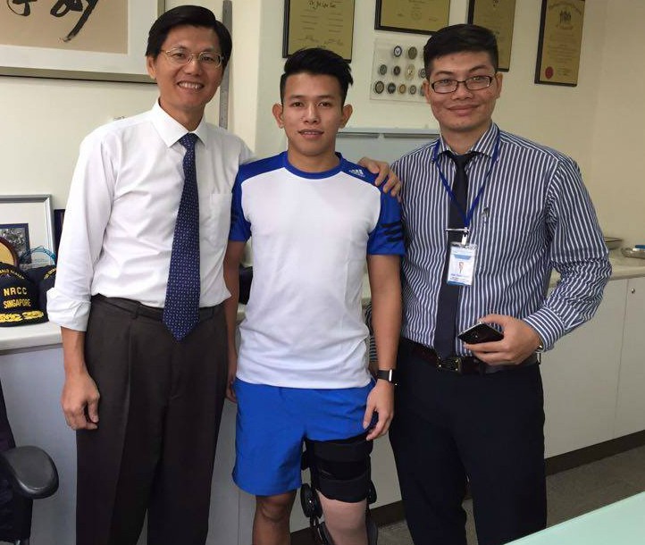 Anh Khoa đã có thể bỏ nạng và đi lại nhẹ nhàng