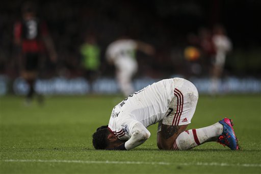 Bournemouth 2-1 Man Utd: Ác mộng chưa dứt