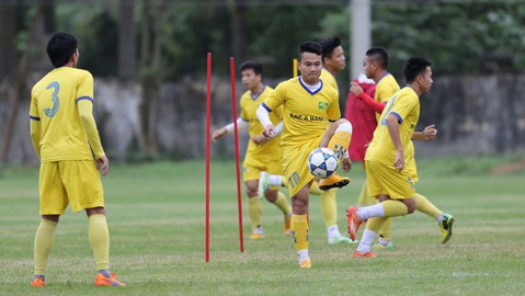 Các đội bóng V.League đồng loạt khai xuân ngày mùng 4 Tết