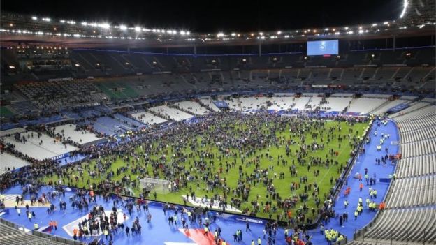Đánh bom liều chết ở Stade de France