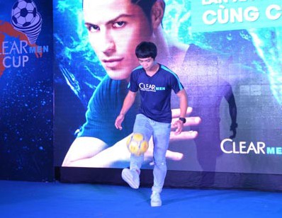 Công Phượng chạy show trong ngày U.23 VN "xả trại"