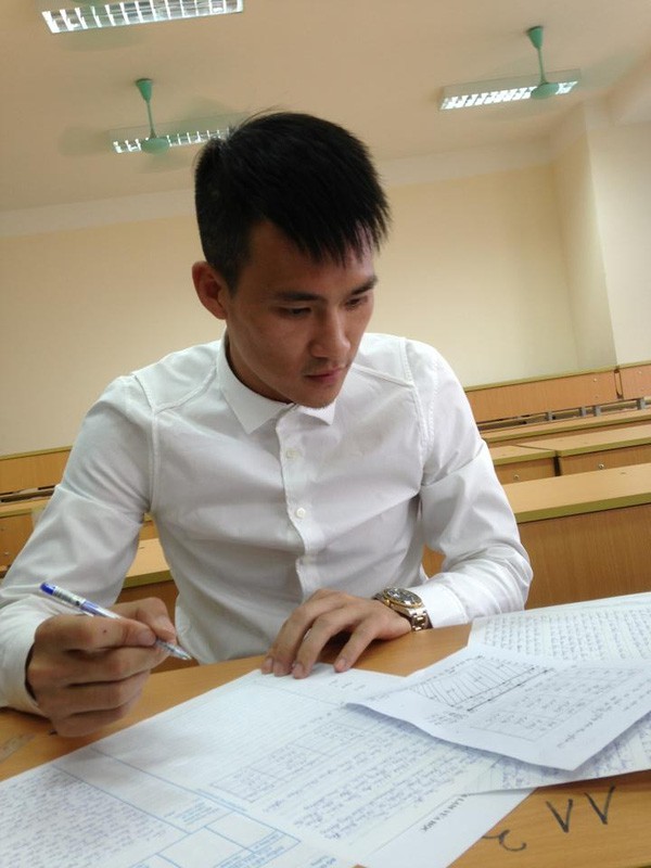 Công Vinh: “Chiếc thẻ sinh viên có ý nghĩa rất lớn với tôi”