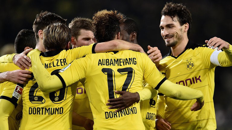 Dortmund 4-1 Stuttgart: Tìm lại niềm vui chiến thắng