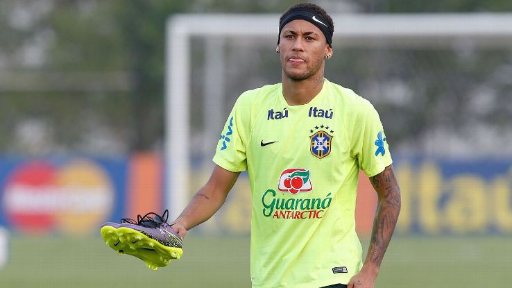 ĐT Brazil: Neymar chỉ hay khi thay áo Barcelona