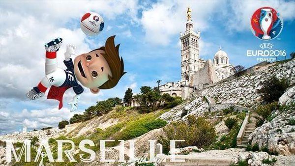 Hướng tới VCK EURO 2016: Sống và thở cùng trái bóng bên bờ Địa Trung Hải