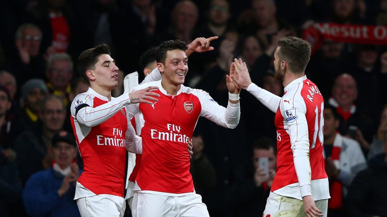 Giáo sư Wenger: "Oezil là cầu thủ hay nhất Premier League"