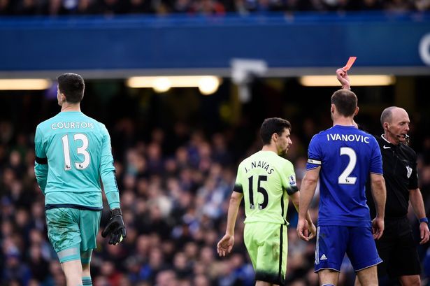 HLV Conte bật đèn xanh cho Chelsea đem bán Courtois