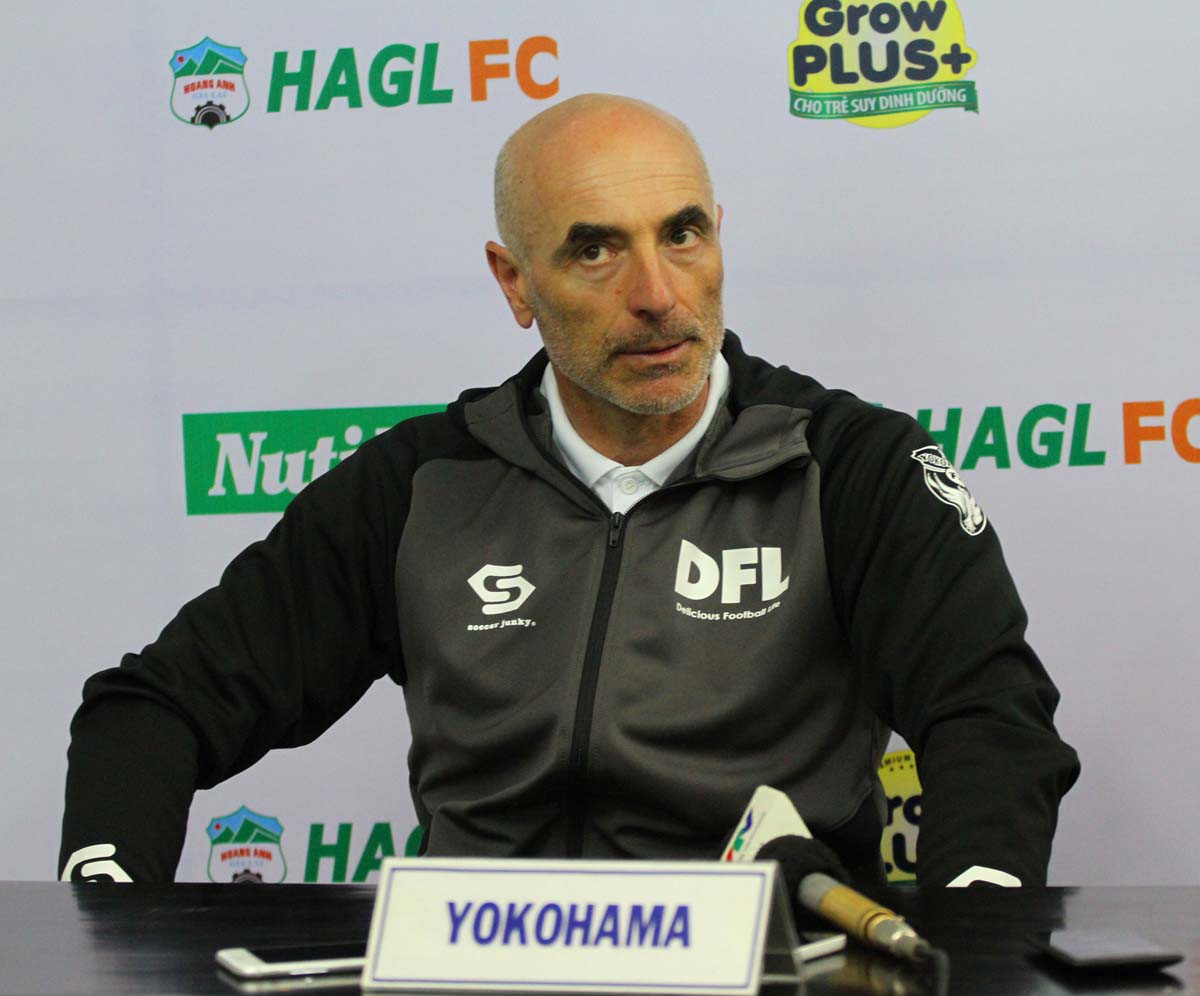 HLV Yokohama FC: “Tuấn Anh sẽ đối đầu HA.GL trong 25 phút”